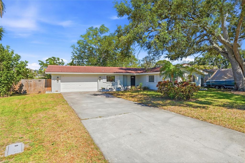 1349 VIEWTOP DRIVE, Clearwater, FL 33764