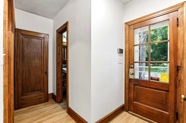 1615 E River Parkway, Minneapolis, MN 55414