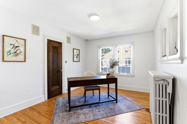 1615 E River Parkway, Minneapolis, MN 55414
