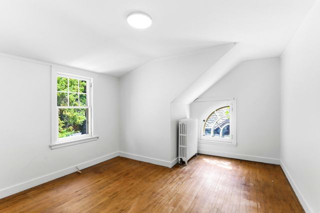 1615 E River Parkway, Minneapolis, MN 55414