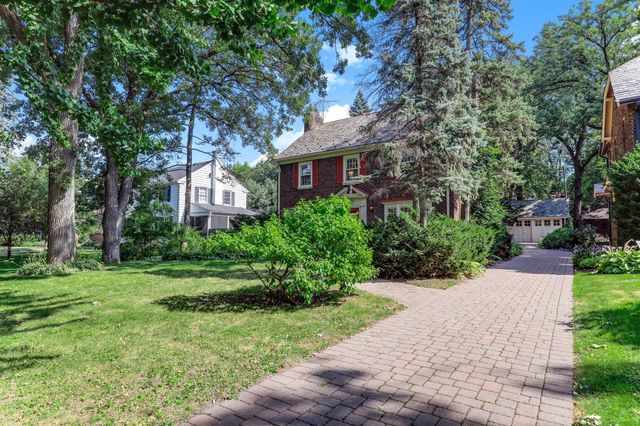 1615 E River Parkway, Minneapolis, MN 55414