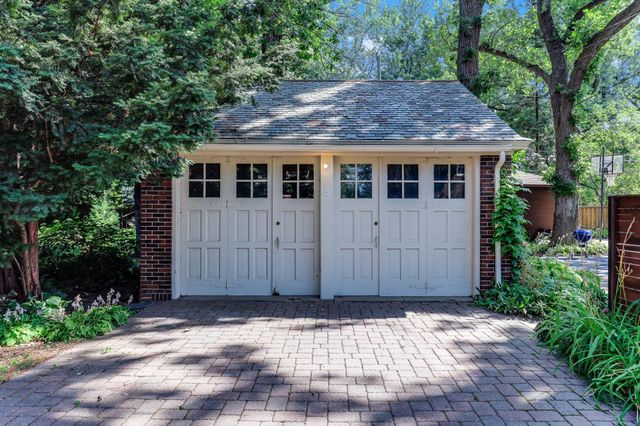 1615 E River Parkway, Minneapolis, MN 55414