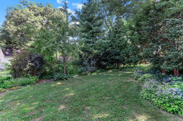 1615 E River Parkway, Minneapolis, MN 55414