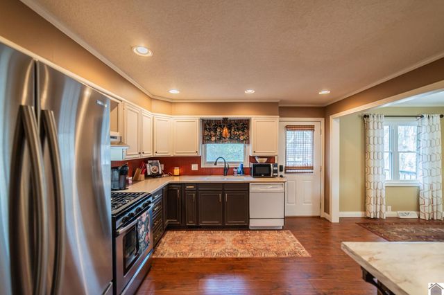 1223 Sunnyside Dr., Mayfield, KY 42066