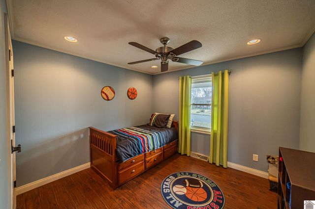 1223 Sunnyside Dr., Mayfield, KY 42066