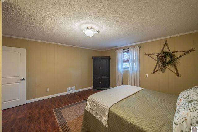 1223 Sunnyside Dr., Mayfield, KY 42066