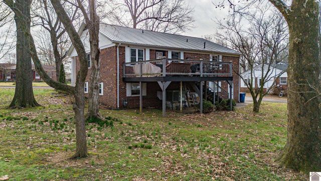 1223 Sunnyside Dr., Mayfield, KY 42066