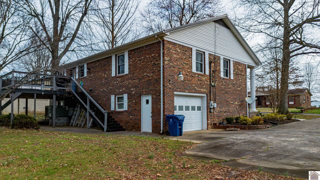 1223 Sunnyside Dr., Mayfield, KY 42066