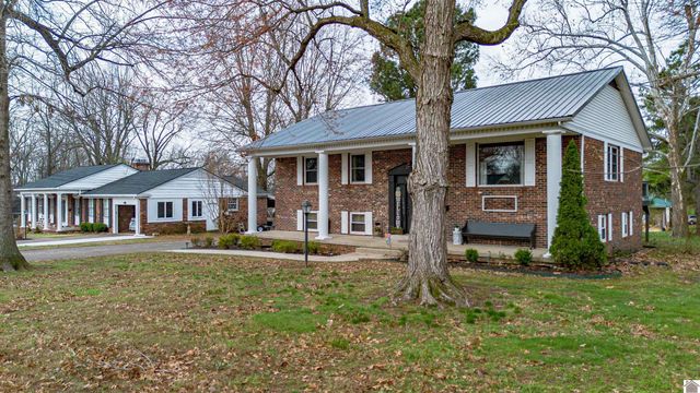 1223 Sunnyside Dr., Mayfield, KY 42066