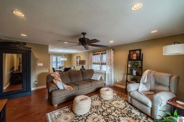 1223 Sunnyside Dr., Mayfield, KY 42066