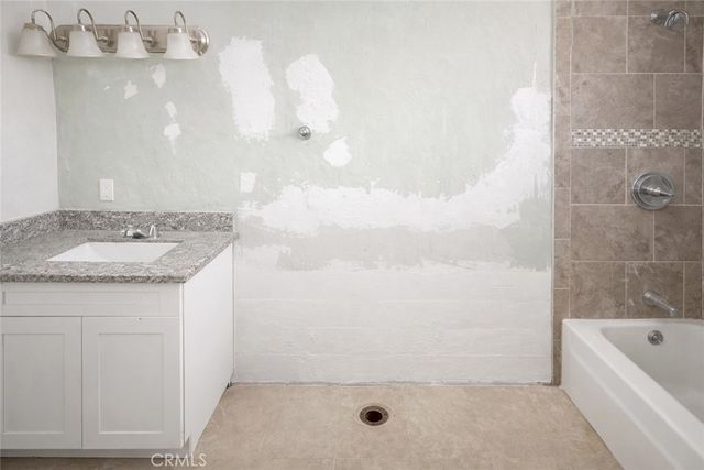 12028 Chamberlaine, Adelanto, CA 92301