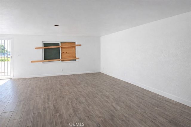 12028 Chamberlaine, Adelanto, CA 92301