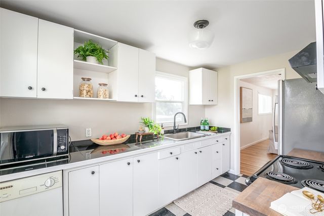 4909 N 30th Street, Tacoma, WA 98407