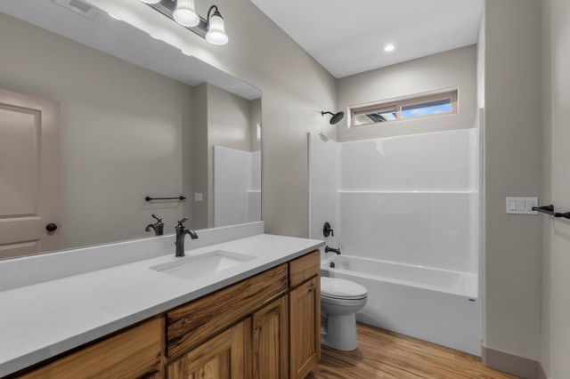 502 SW Bent Loop, Powell Butte, OR 97753