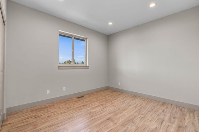 502 SW Bent Loop, Powell Butte, OR 97753