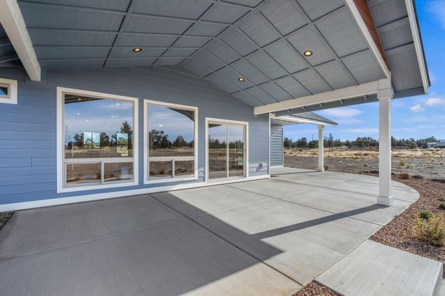 502 SW Bent Loop, Powell Butte, OR 97753