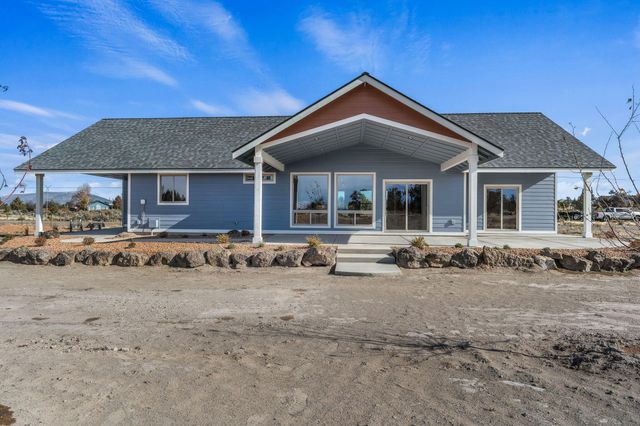 502 SW Bent Loop, Powell Butte, OR 97753