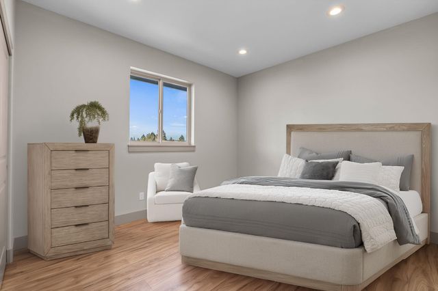 502 SW Bent Loop, Powell Butte, OR 97753