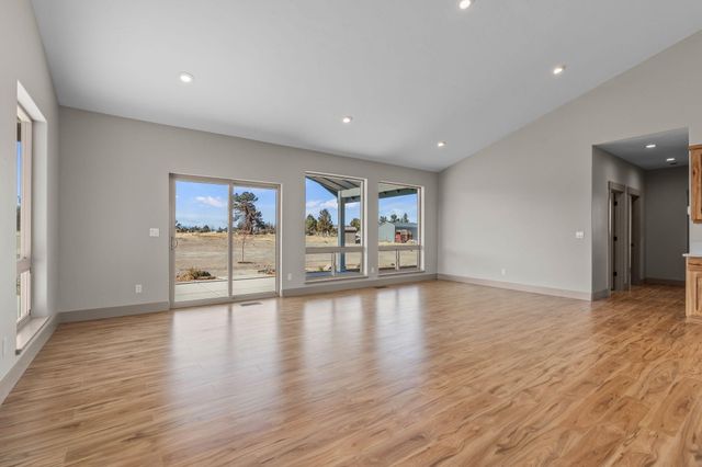 502 SW Bent Loop, Powell Butte, OR 97753