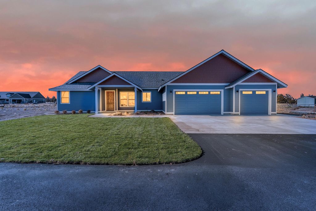 502 SW Bent Loop, Powell Butte, OR 97753