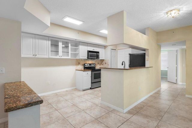 3211 Tuscany Way, Boynton Beach, FL 33435