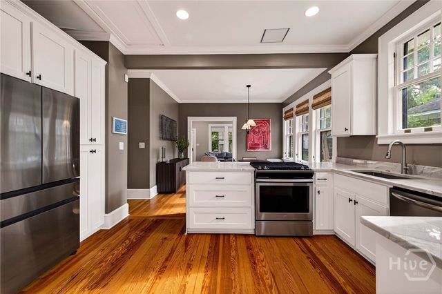 312 E 48th Street, Savannah, GA 31405