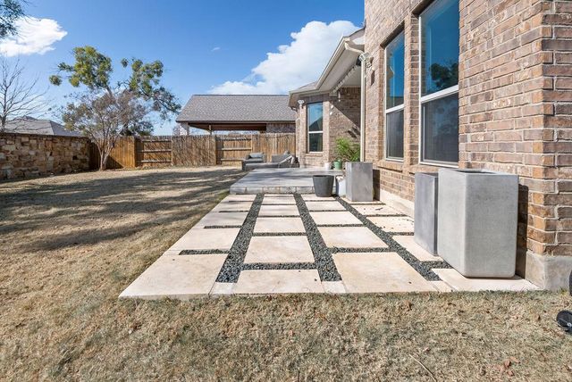 909 Zacarias DR, Leander, TX 78641