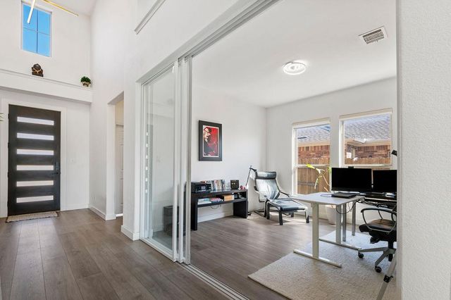 909 Zacarias DR, Leander, TX 78641