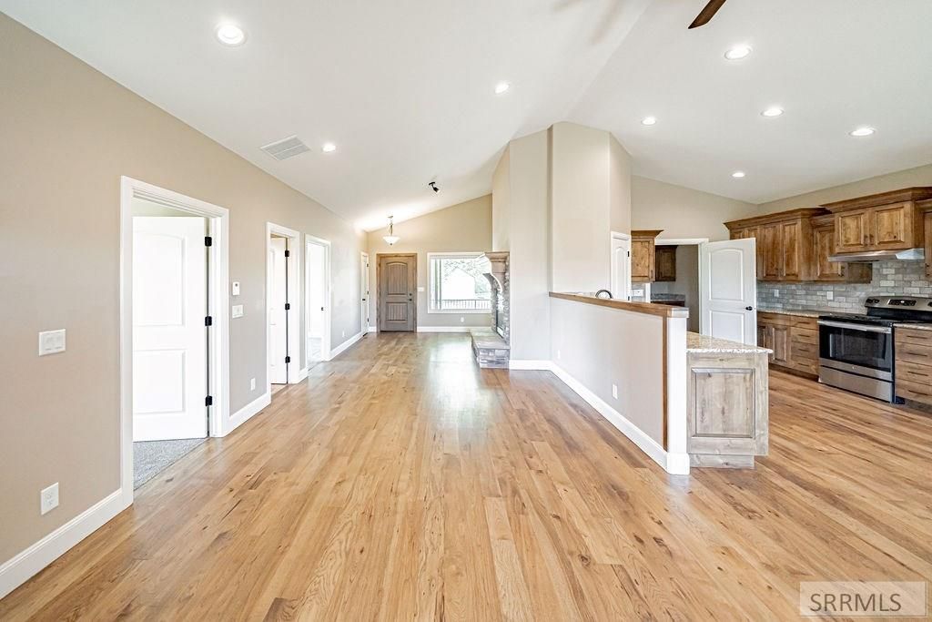 Image 10 of property listing at 3094 W 6800 S, Rexburg, ID 83440