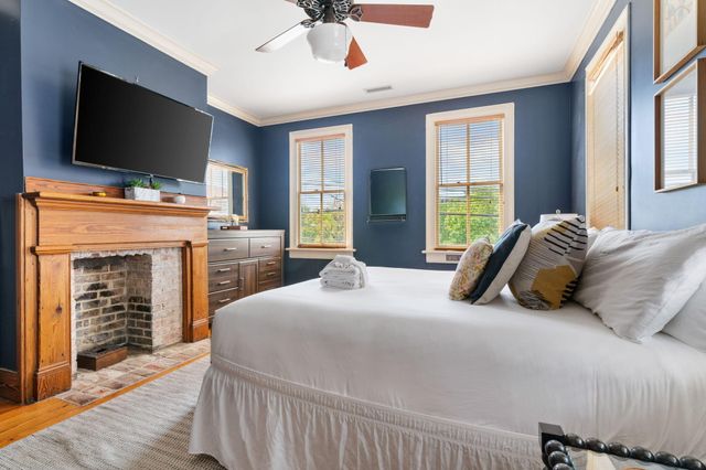 162 Spring Street B, Charleston, SC 29403