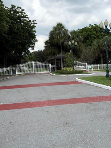 4259 NW Wood Ride Road E, Boynton Beach, FL 33436