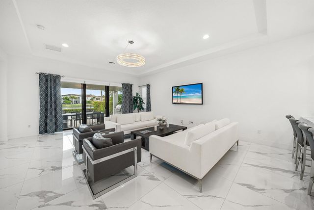 13689 Artisan Circle, Palm Beach Gardens, FL 33418