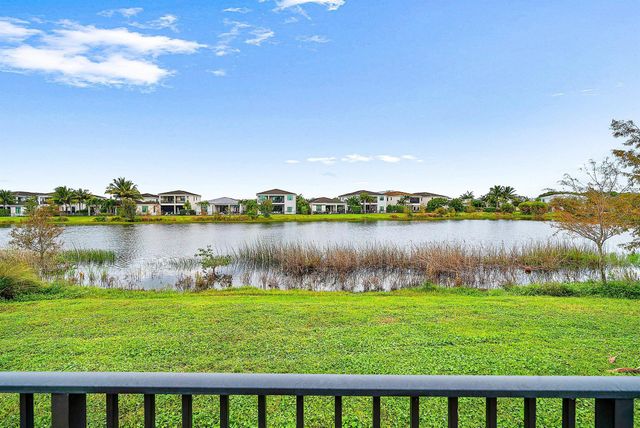 13689 Artisan Circle, Palm Beach Gardens, FL 33418