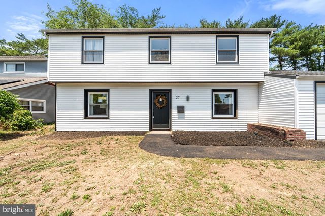 27 SHAWMONT LN, Willingboro, NJ 08046