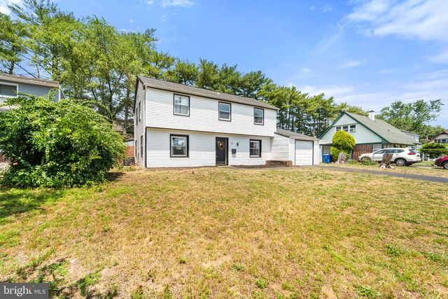 27 SHAWMONT LN, Willingboro, NJ 08046