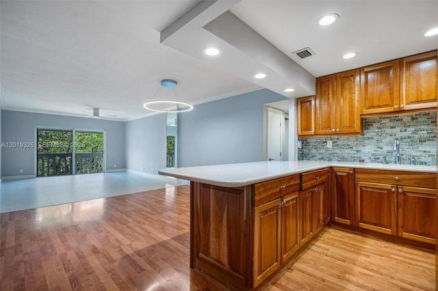 100 Edgewater Dr 342, Coral Gables, FL 33133