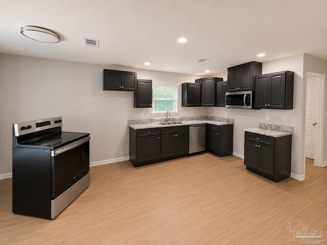 5632 Turkey Rd, Pensacola, FL 32526