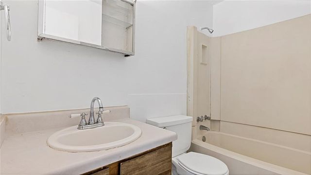 2703 Evergreen Circle, Bryan, TX 77801