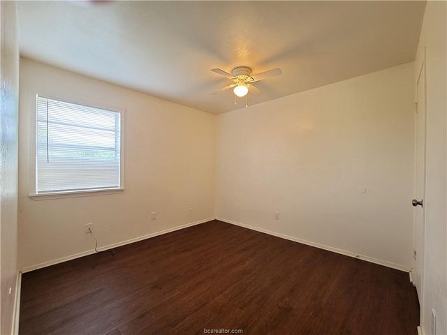 2703 Evergreen Circle, Bryan, TX 77801