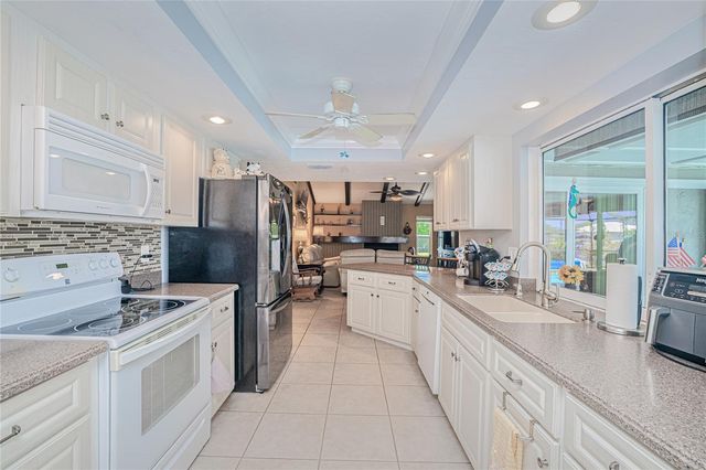 322 E TARPON BOULEVARD NW, Port Charlotte, FL 33952