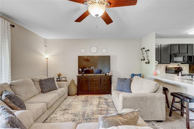 9904 HOUND CHASE DRIVE, Gibsonton, FL 33534