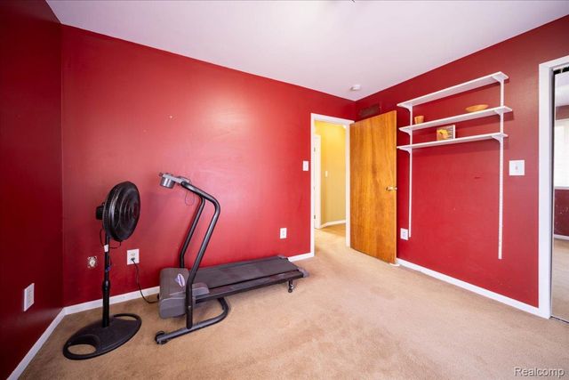 795 Hogarth Avenue, Waterford Charter Township, MI 48328