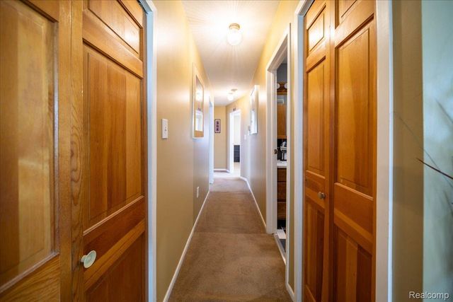 795 Hogarth Avenue, Waterford Charter Township, MI 48328