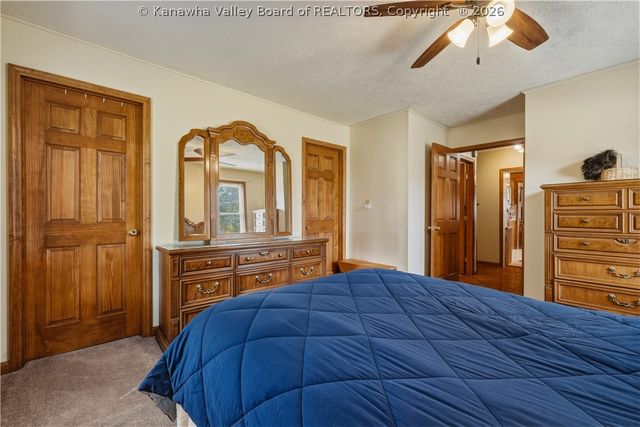 608 Teays Lane, Hurricane, WV 25526