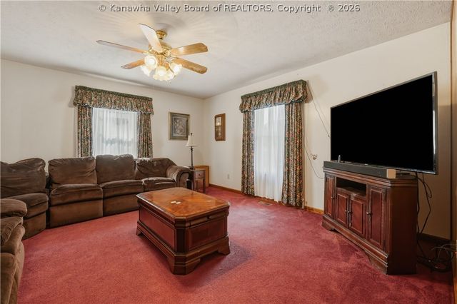 608 Teays Lane, Hurricane, WV 25526