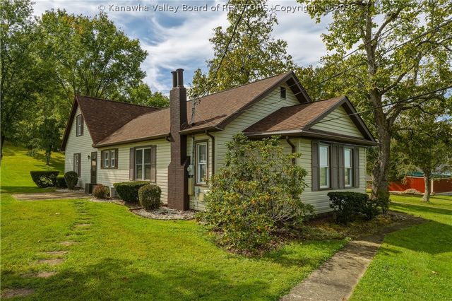 608 Teays Lane, Hurricane, WV 25526