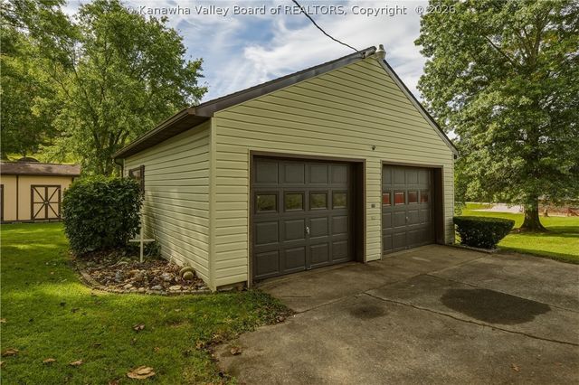 608 Teays Lane, Hurricane, WV 25526