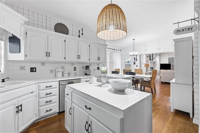 3371 S Cochise Avenue, Independence, MO 64057