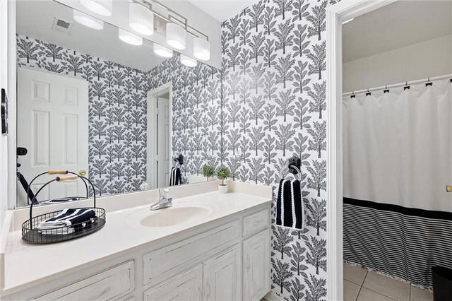 3371 S Cochise Avenue, Independence, MO 64057