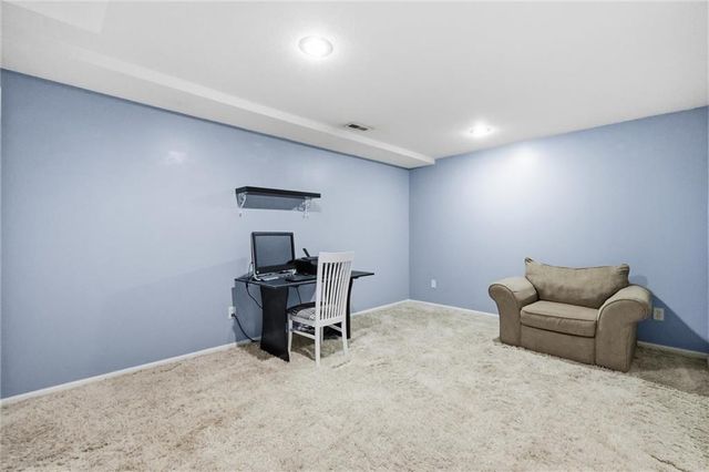 3371 S Cochise Avenue, Independence, MO 64057